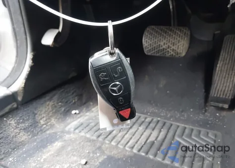 2002 Mercedes-Benz C 320 из США, поврежденный, VIN WDBRF64J92F160601